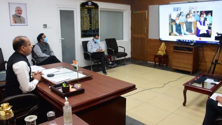 मुख्यमंत्री जयराम ठाकुर ने सोलन में मेकशिफ्ट कोविड अस्पताल का किया शुभारम्भ