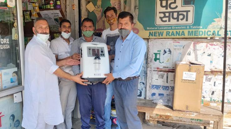 प्रदेश भाजपा कार्यकारिणी के सदस्य किशोर राणा ने कोविड काल में भेंट किया पांचवां ऑक्सीजन कंसंट्रेटर