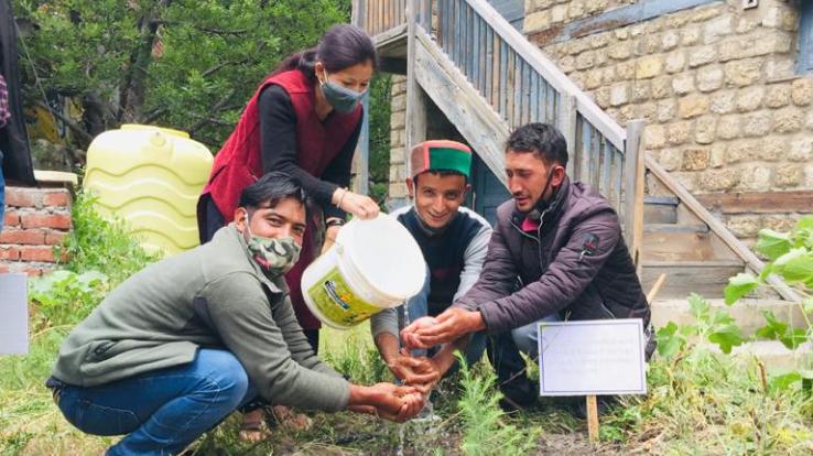 The people of Ribba and Rarang Panchayat of Kinnaur gave a message to save the environment by planting