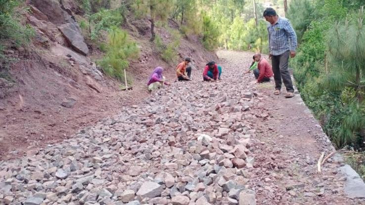 सोलन :ग्रामीण क्षेत्रों में विकास को संबल प्रदान करता मनरेगा