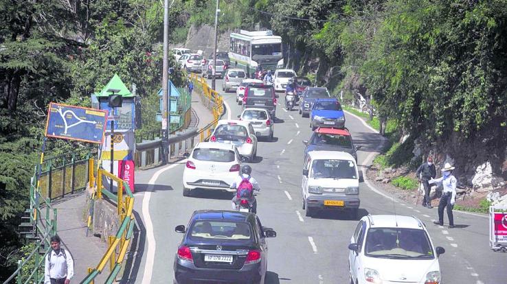 Number of tourists coming to Himachal increasing on the roads JUNE 15 2021 