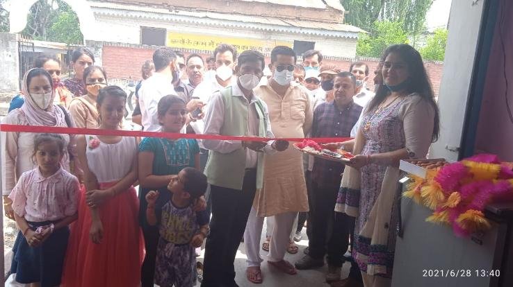 देहरा : सिविल अस्पताल गरली के सामने मेंन रोड पर खुला