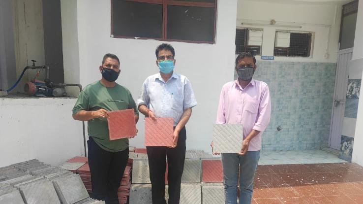 अर्की :राजकीय वरिष्ठ माध्यमिक पाठशाला चंडी अर्की को ग्राम पंचायत कशलोग के पूर्व प्रधान ने दान की 500 टाइलें 