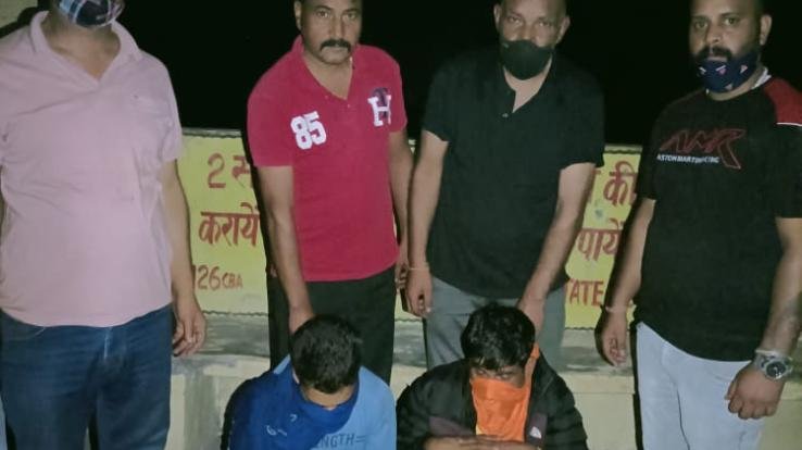 चम्बा : रेन शेल्टर में बैठे दो लोगों से 2 किलो 52 ग्राम चरस बरामद