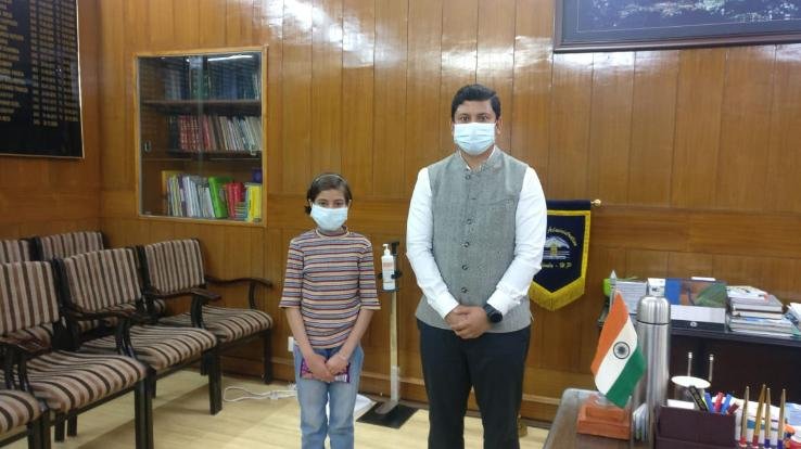 उपायुक्त शिमला ने दी ऑनलाइन शतरंज प्रतियोगिता अंडर-11 (बालिका) विजेता टिया बेदी को बधाई