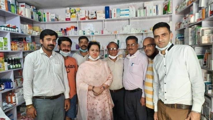 दाड़लाघाट : कोरोना योद्धा के तौर पर पत्रकारों को किया गया सम्मानित