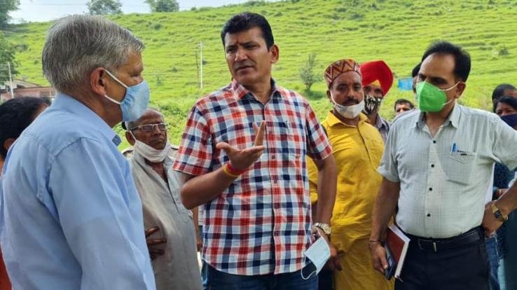 जोगिन्दर नगर के विधायक प्रकाश राणा ने किया चलाहरग पंचायत का दौरा, सुनी जन समस्याएं
