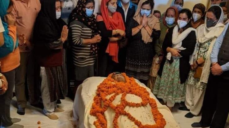 पूर्व मुख्यमंत्री वीरभद्र सिंह के निधन के बाद प्रदेश ने तीन दिन का राजकीय शोक घोषित