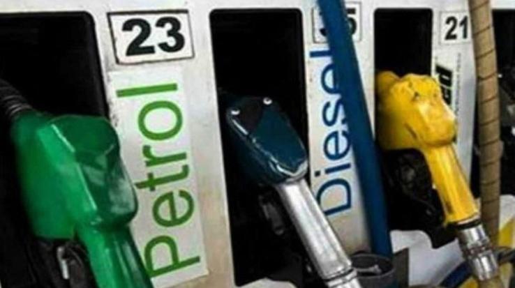 महंगाई की मार : पेट्रोल-डीजल के दामों में हुई बढ़ोतरी