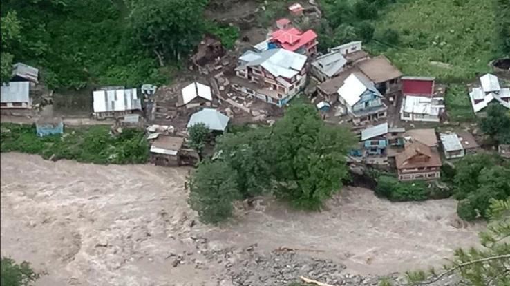 जम्मू कश्मीर: किश्तवाड़ में बादल फटने से छह की मौत, 40 लोग लापता 