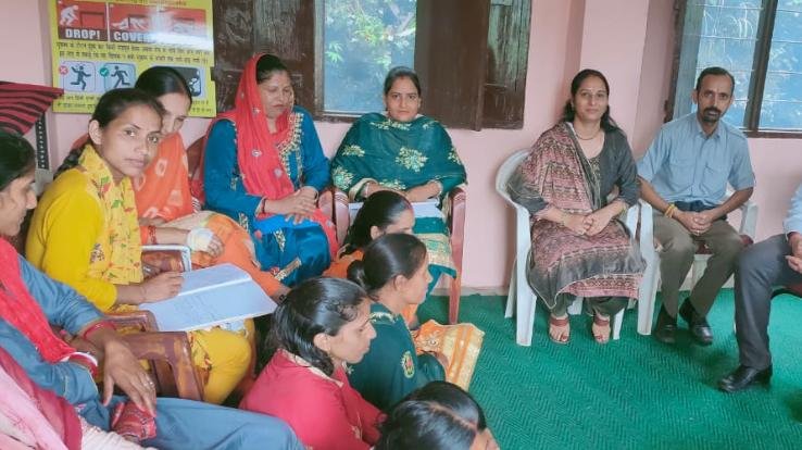 दाड़लाघाट : राजकीय प्राथमिक पाठशाला सेरा में स्कूल प्रबंधन समिति की आम सभा का आयोजन 