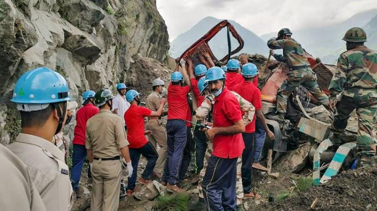 किन्नौर :तीसरे दिन भी रेस्क्यू जारी, टीम ने निकाले दो ओर शव