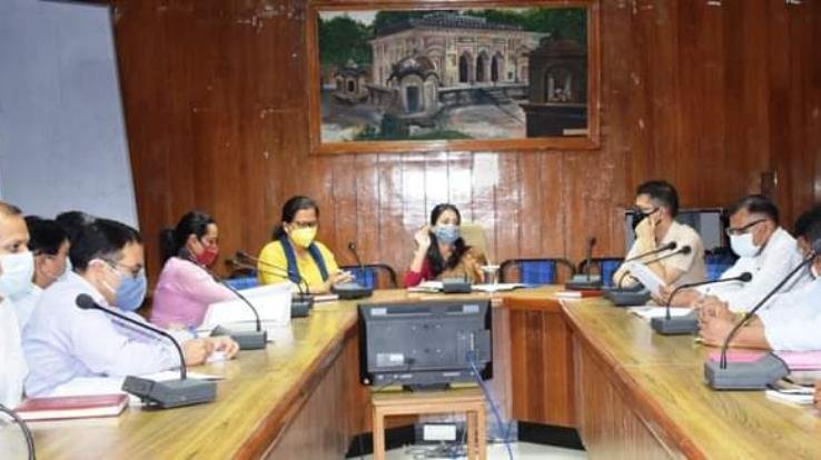 हमीरपुर : अधिकारी जल संरक्षण अभियान को मिशन मोड में लें : डीसी