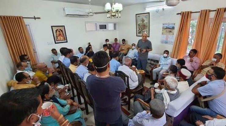 हमीरपुर : नरेंद्र ठाकुर ने अनुराग की जन आशीर्वाद यात्रा की तैयारियों का लिया जायज़ा, कार्यकर्ताओं को दिए ज़रूरी दिशानिर्देश