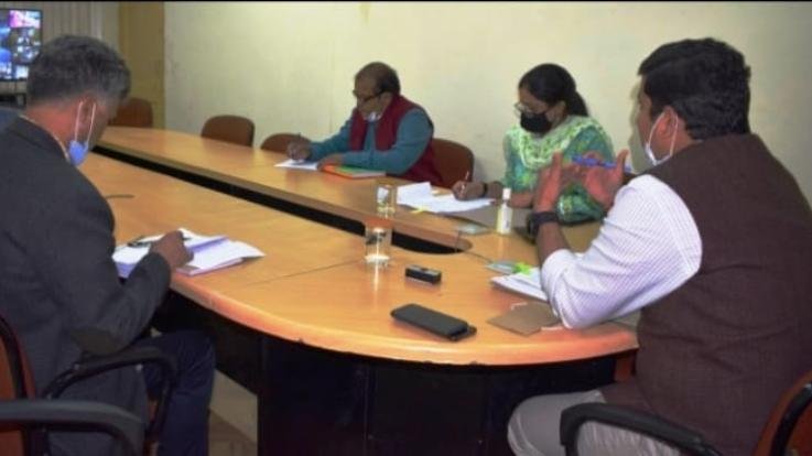 शिमला : समस्त उपमण्डलाधिकारी अपने अपने क्षेत्र में कम लागत के छोटे-छोटे कार्यों की बनाए सूची 