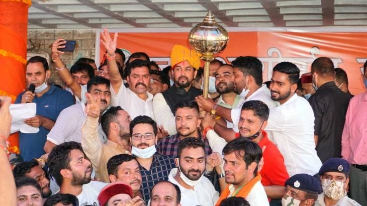 हमीरपुर : जन आशीर्वाद यात्रा ने एक जन आंदोलन का रूप लिया : अनुराग