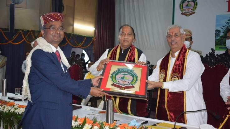 कांगड़ा : राज्यपाल व मुख्यमंत्री ने पालमपुर कृषि विश्वविद्यालय की उपलब्धियों को सराहा