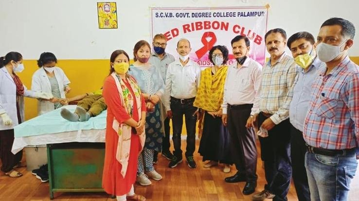 Palampur: Blood donation camp organized in Batra College