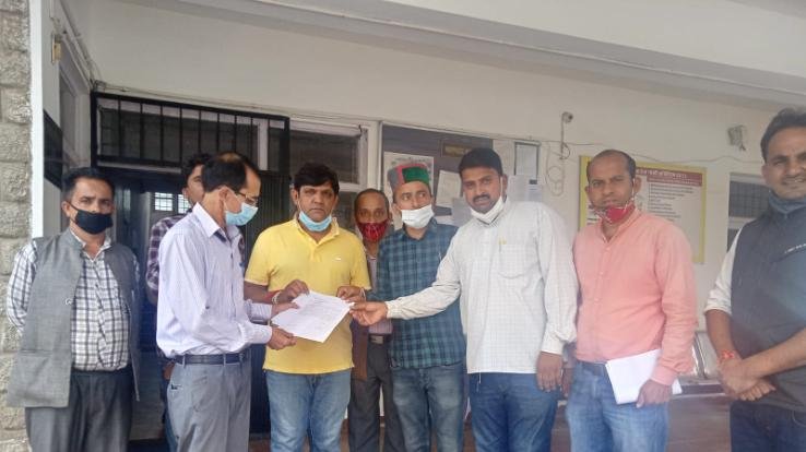 युवा कांग्रेस करसोग ने सौंपा ज्ञापन