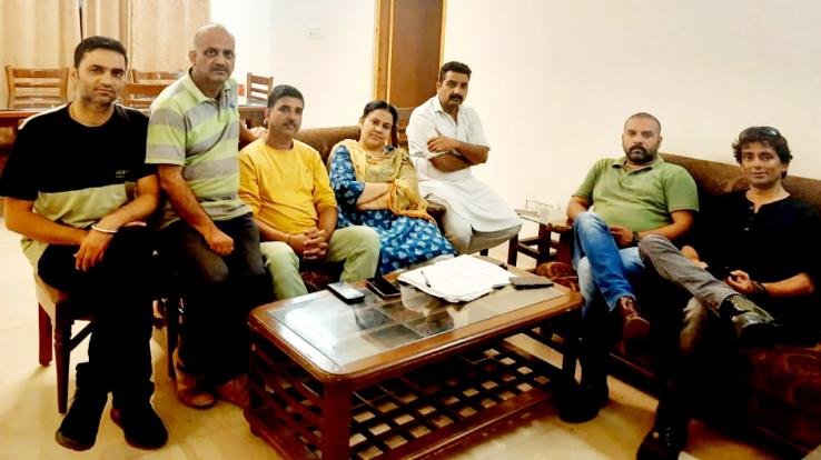 कुनिहार: सरंक्षिका प्रतिभा कंवर की अध्यक्षता में कुनिहार प्रेस क्लब की अहम बैठक आयोजित