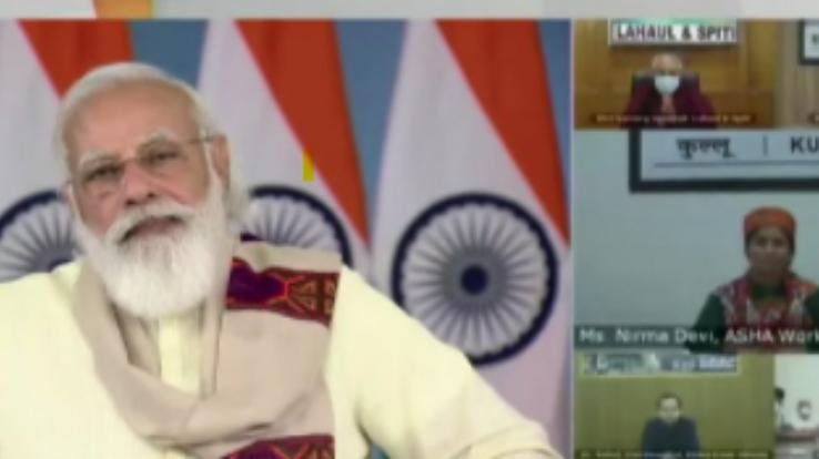 लाहौल स्थित शाशुर गोम्पा के लामा नवांग उपासक से की प्रधानमंत्री नरेंद्र मोदी ने बात