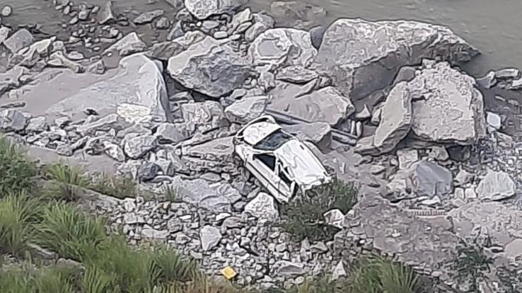 Road accident occurred in Kinnaur, girl died