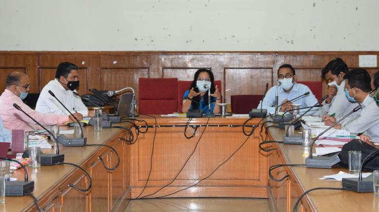 Deputy Commissioner Solan gave instructions to resolve the pending revenue matters by December