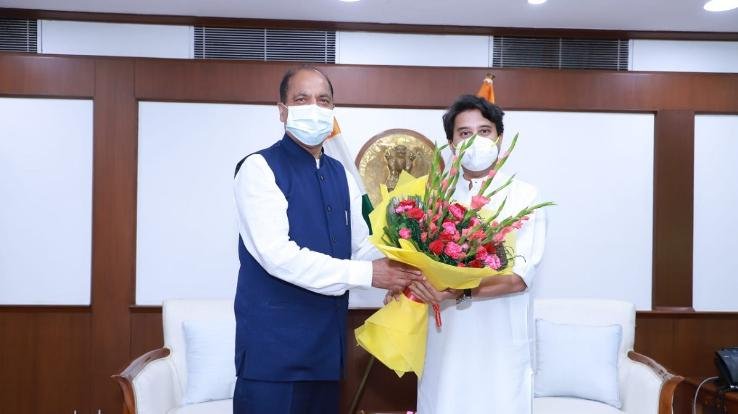 मुख्यमंत्री ने की केंद्रीय नागरिक उड्डयन मंत्री से भेंट