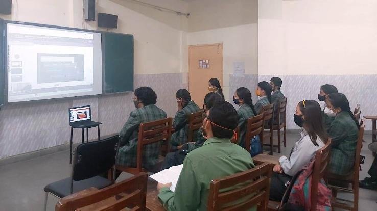 Solan: Homeopathy Medical College and Hospital Kumarhatti organized AYUSH week