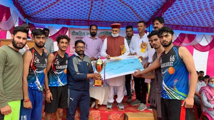 हमीरपुर : हिमाचल के बच्चे खेलों में आगे बढ़ें यह हमारे लिए सौभाग्य की बात: धूमल