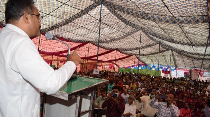 सोलन : संवेदनाशीलता के साथ करें समस्याओं का निपटारा-बिक्रम सिंह, जनमंच में 74 शिकायतें तथा 71 मांगे प्रस्तुत