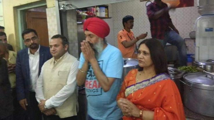 The mouth of the poor, the ball of the master