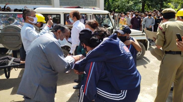 करसोग महाविद्यालय में किया गया भूकंप आपदा से बचने के लिए मॉक ड्रिल का आयोजन