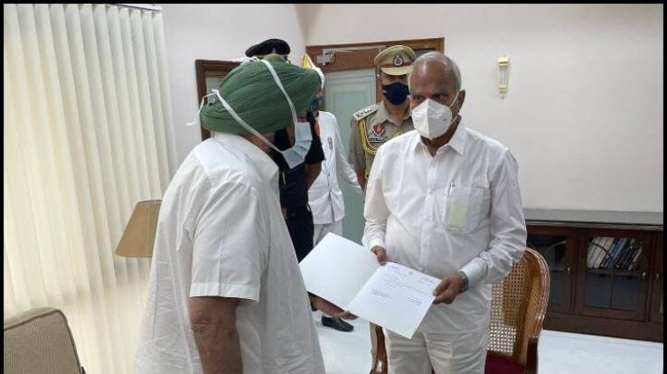 Capt Amarind Singh resigns as Chief Minister of Punjab