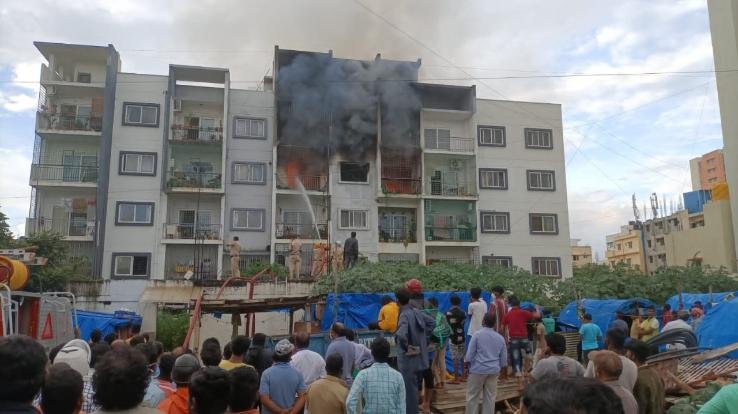 2 killed in fire in Bengaluru