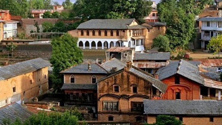 Paragpur-Garli: This heritage village is the epitome of rich history and culture
