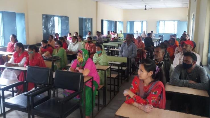Solan: Education dialogue program organized in Government Senior Secondary School, Darlaghat