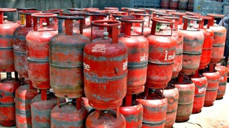 Inflation hit on the first day of the month, then the price of commercial gas cylinder increased