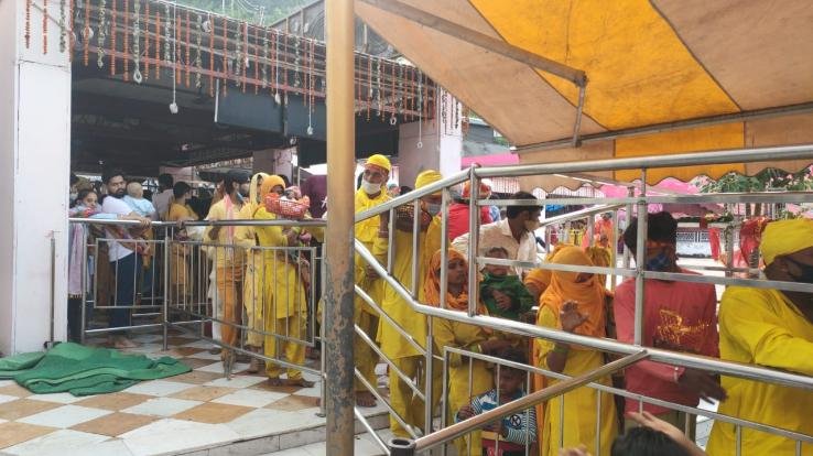 Kangra: 26 lakhs offered on the fifth Navratra in Shaktipeeth volcano