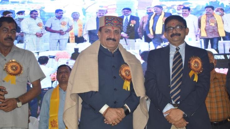 Paonta Sahib: After the evening worship, the evening program of the state level Yamuna Sharad Mahotsav started