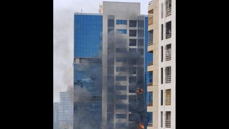 Mumbai: Massive fire breaks out in 60-storey building in Lalbagh area, man dies after falling from balcony