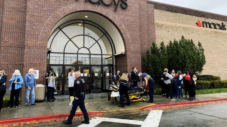 America: Two people killed, four including a policeman injured in shooting at shopping mall