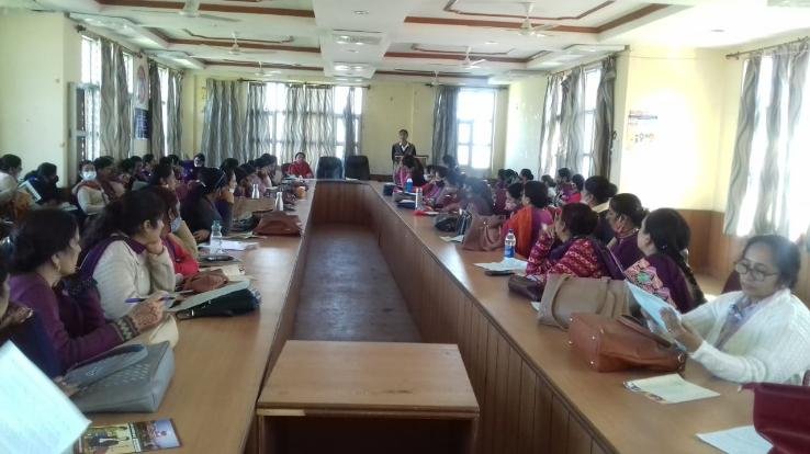Information about various laws given to Anganwadi workers in Solan and Dharampur
