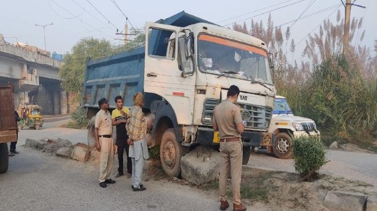 Bahadurgarh: Three women involved in the farmers' movement were crushed to death by a dumper