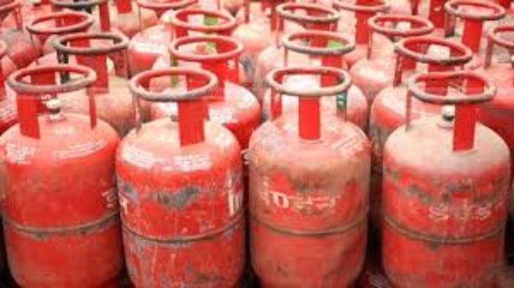 Inflation hit: Commercial cylinder price hiked by Rs 266