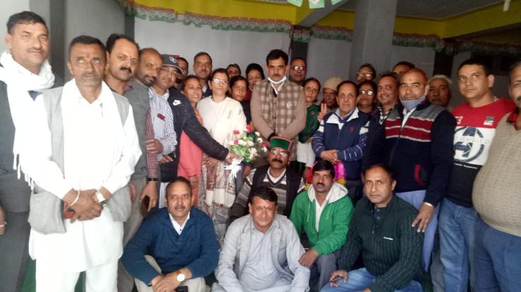 Darlaghat: Newly elected MLA Sanjay Awasthi was warmly welcomed by the Panchayat Congress Committee
