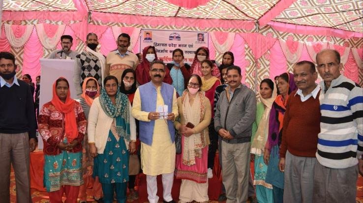 Dehra: Industries Minister presided over the awareness camp at Nangal Chowk