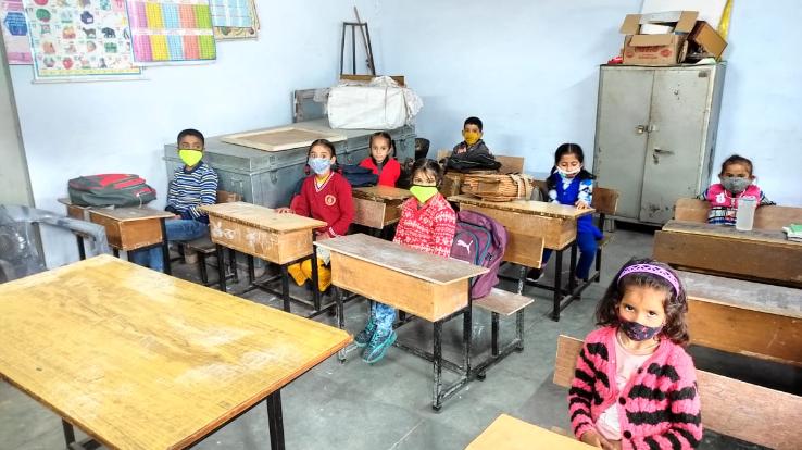 About 65 percent children of first and second grade reached school in Himachal Pradesh on the first day