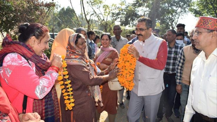 Kangra: Industries Minister Bikram Thakur inaugurated the road built at an expense of Rs 1.37 crore in Koi