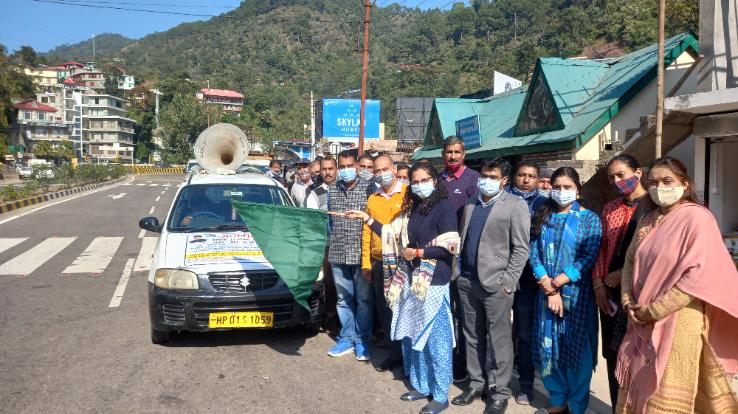 Deputy Commissioner Solan flagged off Jan Manch publicity vehicle from Jabali